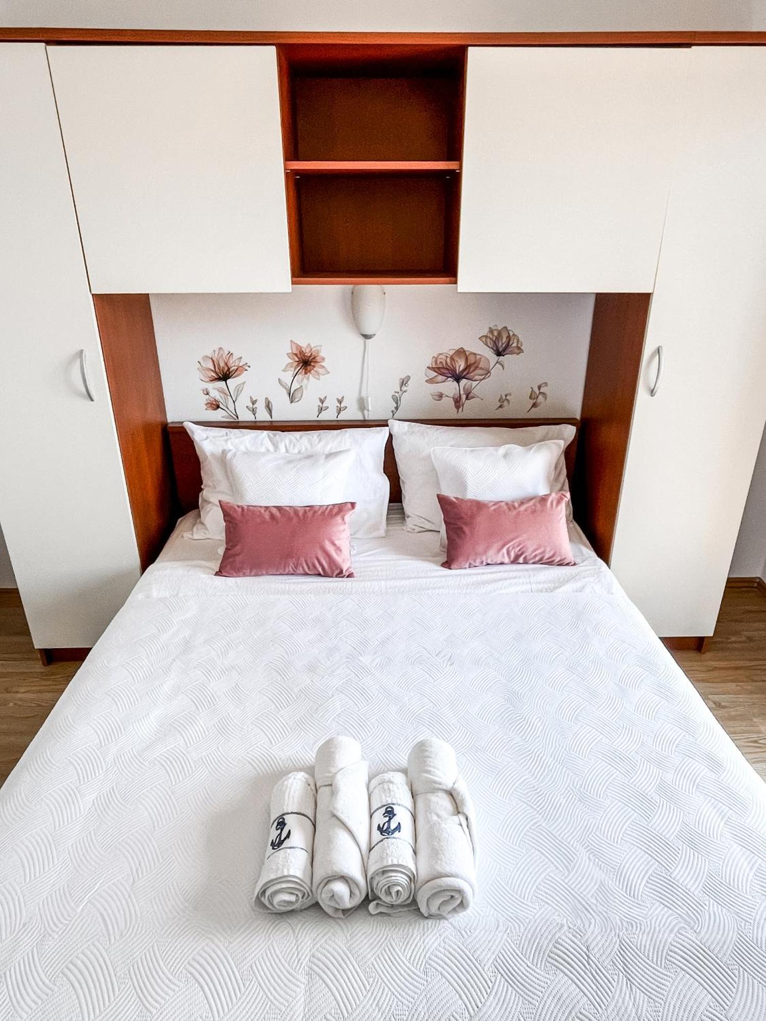 Apartments Zivko Malinska Eksteriør bilde